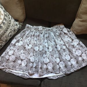 ⭐️Cute Banana Republic skirt🌺